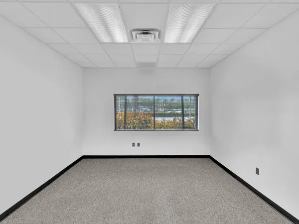 $18 | 2200 North University Drive, Sunrise, FL 33322