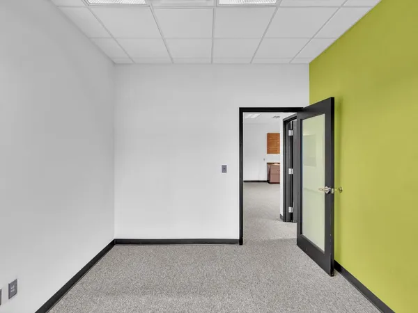 $18 | 2200 North University Drive, Sunrise, FL 33322