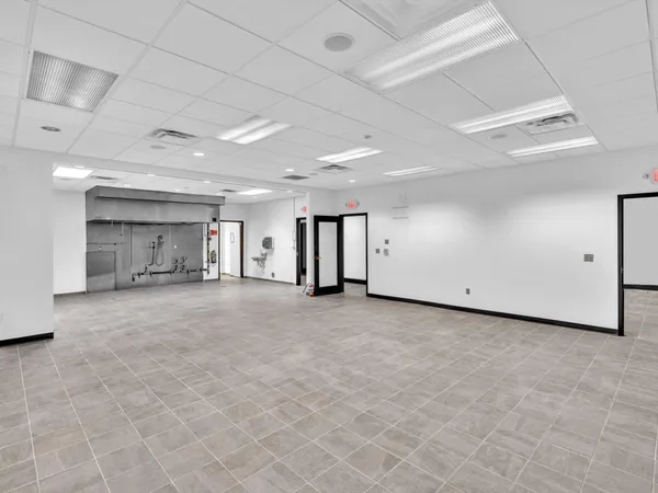 $18 | 2200 North University Drive, Sunrise, FL 33322