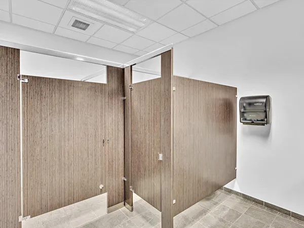 $18 | 2200 North University Drive, Sunrise, FL 33322