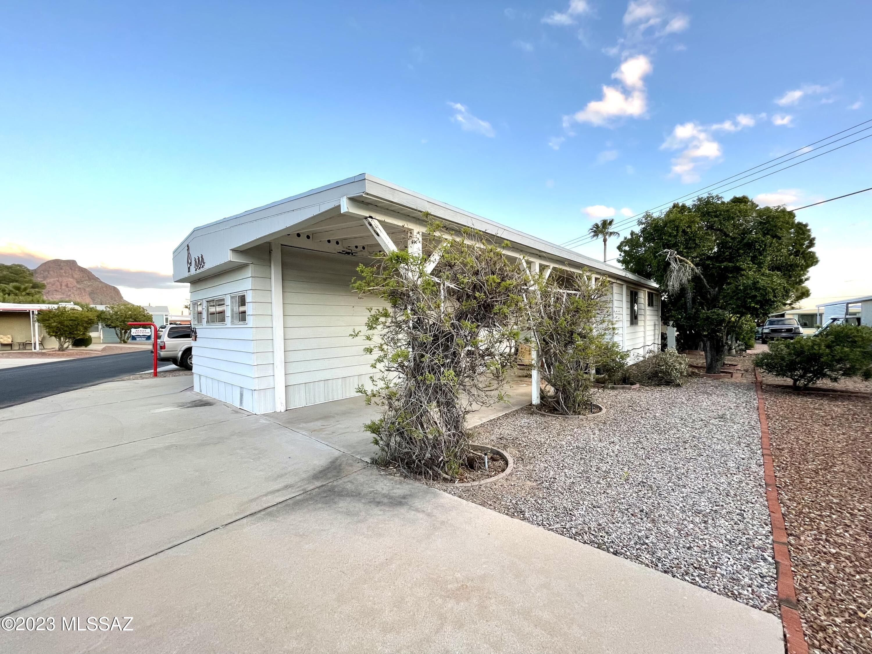 5841 West Rocking Cir Street Tucson, AZ 85713 - Photo 2 of 27 Gallery Image 2