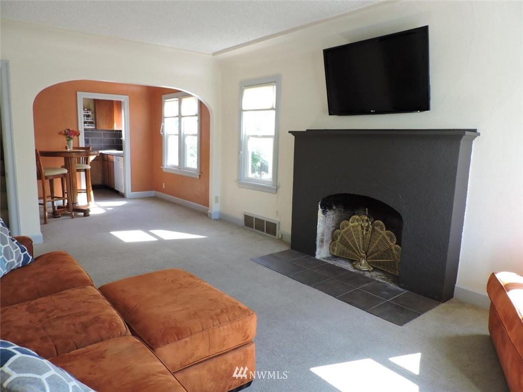 108 Perry Street Cashmere, WA 98815 - Photo 3 of 20 Gallery Image 3