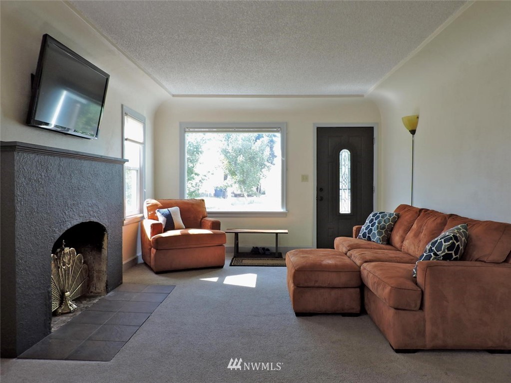 108 Perry Street Cashmere, WA 98815 - Photo 4 of 20 Gallery Image 4
