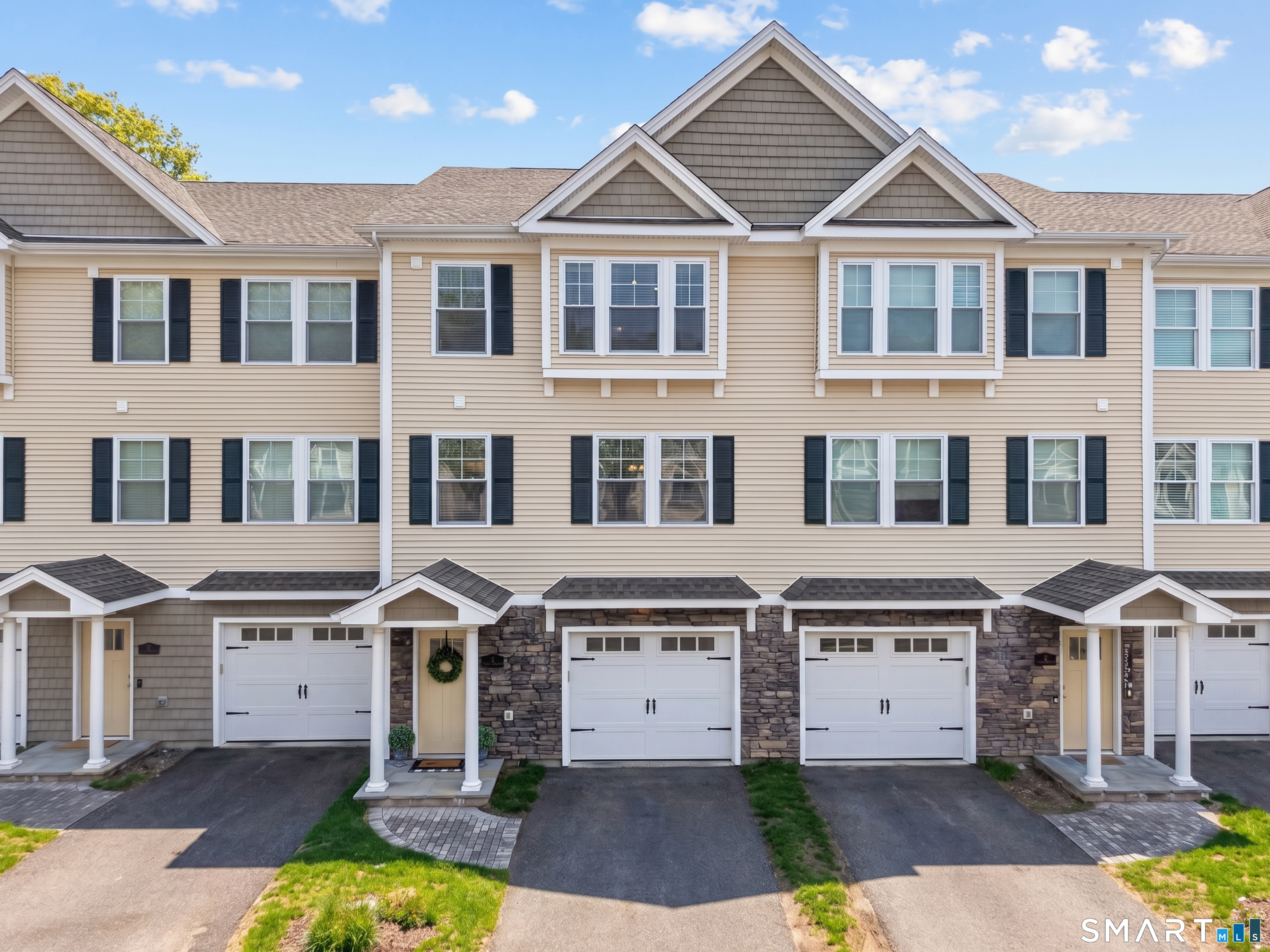 11 Village Crossing, Unit 11 Niantic, CT 06357 - Photo 17 of 37