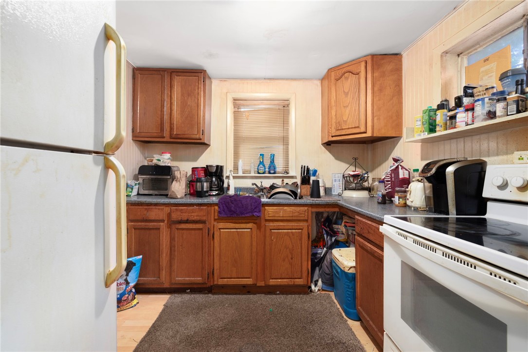 10 Grove Street West Warwick, RI 02893 - Photo 14 of 34