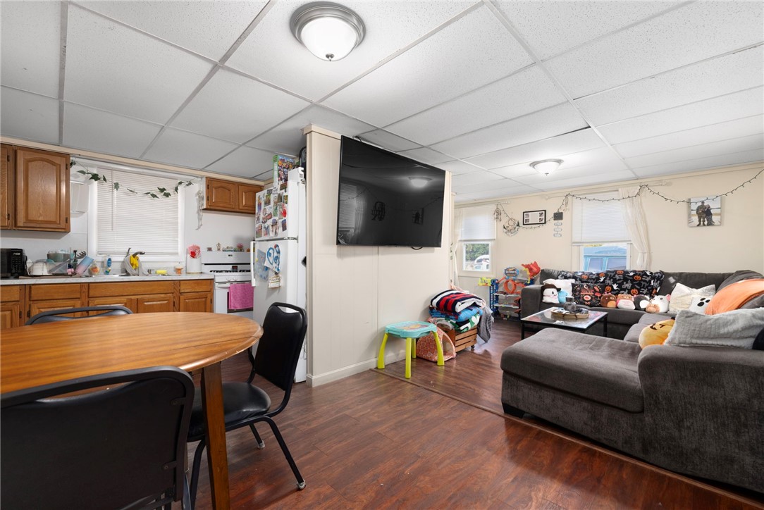 10 Grove Street West Warwick, RI 02893 - Photo 21 of 34