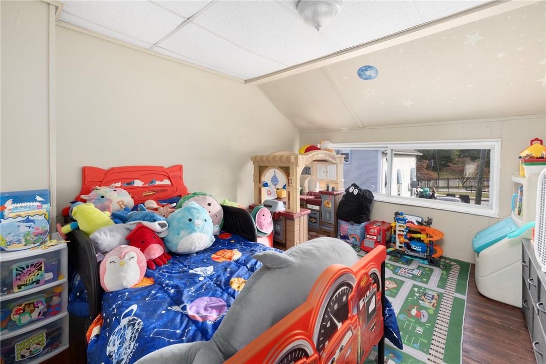 10 Grove Street West Warwick, RI 02893 - Photo 23 of 34