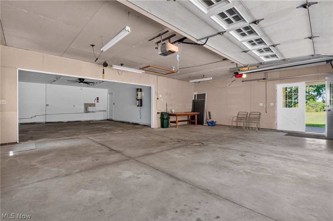 12757 Chamberlain Road Aurora, OH 44202 - Photo 35 of 44 5 Car