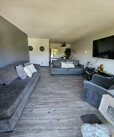 $199,000 | 14620 Garrett Avenue, Unit 310, Apple Valley, MN 55124