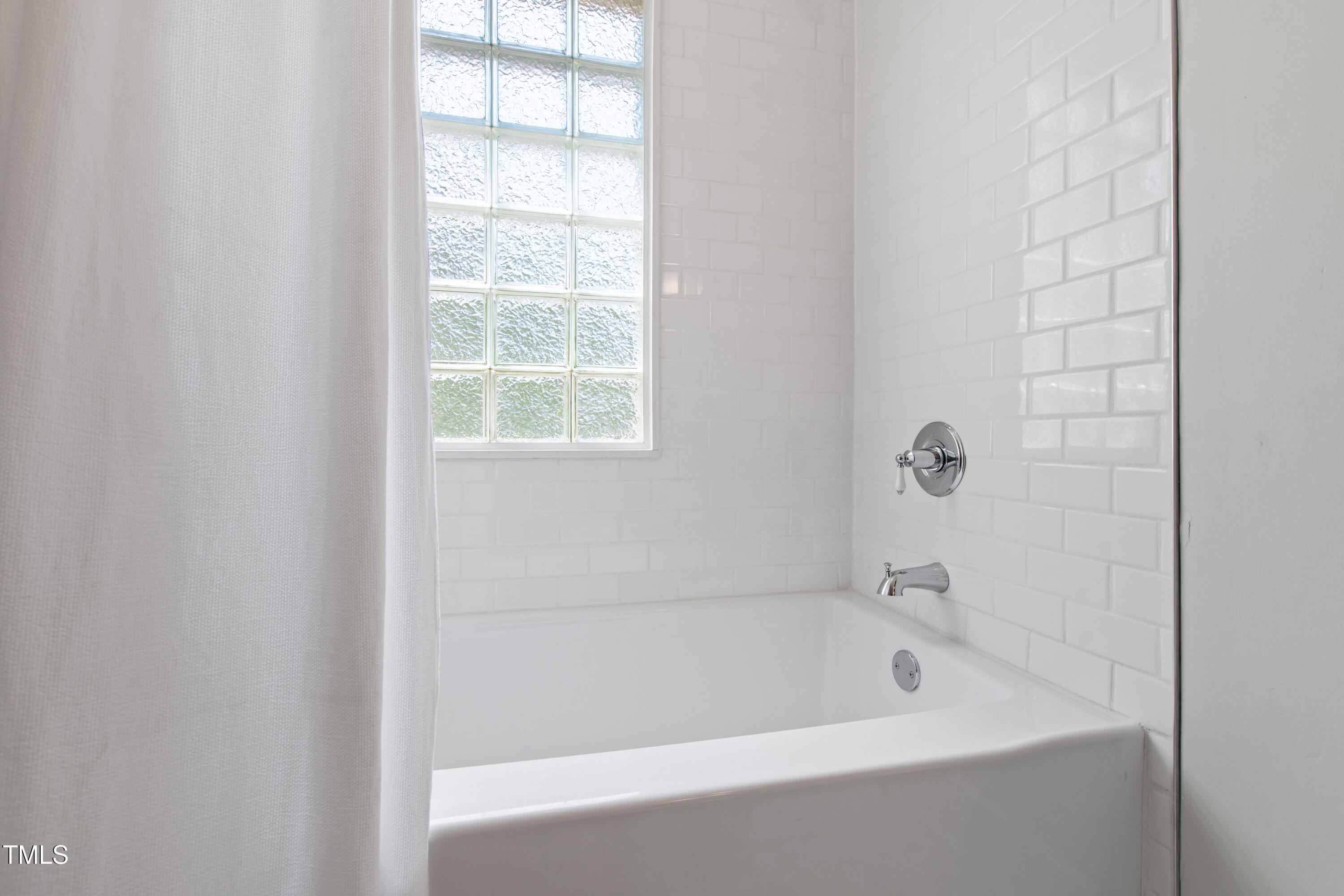 713 East Whitaker Mill Road Raleigh, NC 27608 - Photo 16 of 23 Whitaker (9)