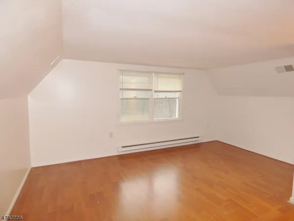 $2,400 | 8 North Glen Avenue, Mount Arlington, NJ 07856