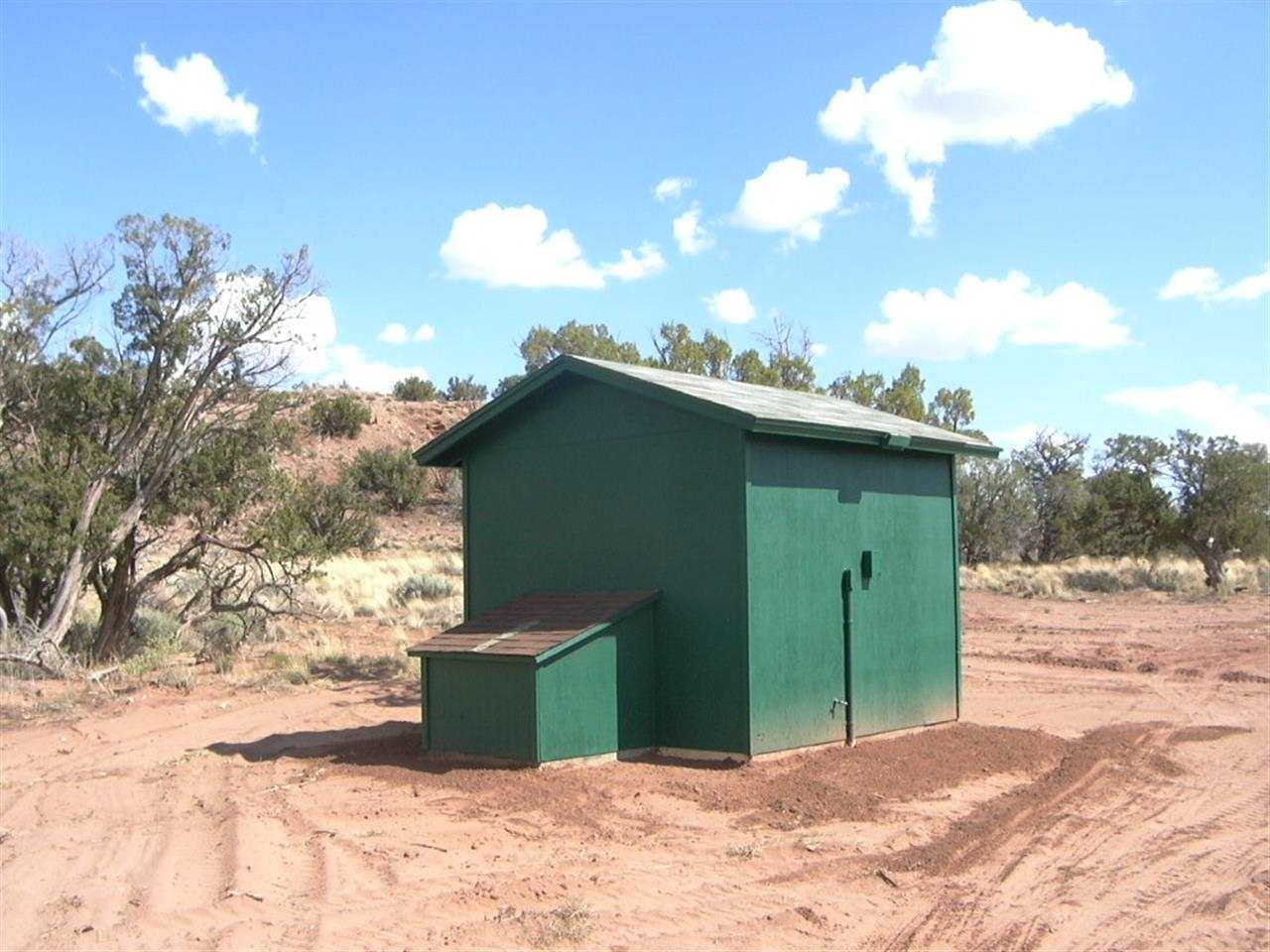 5366 Longhorn Road Snowflake, AZ 85937 - Photo 20 of 29 a view of a tiny house with a yard