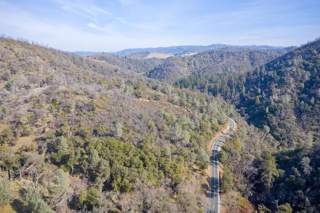 a view of a tennis court