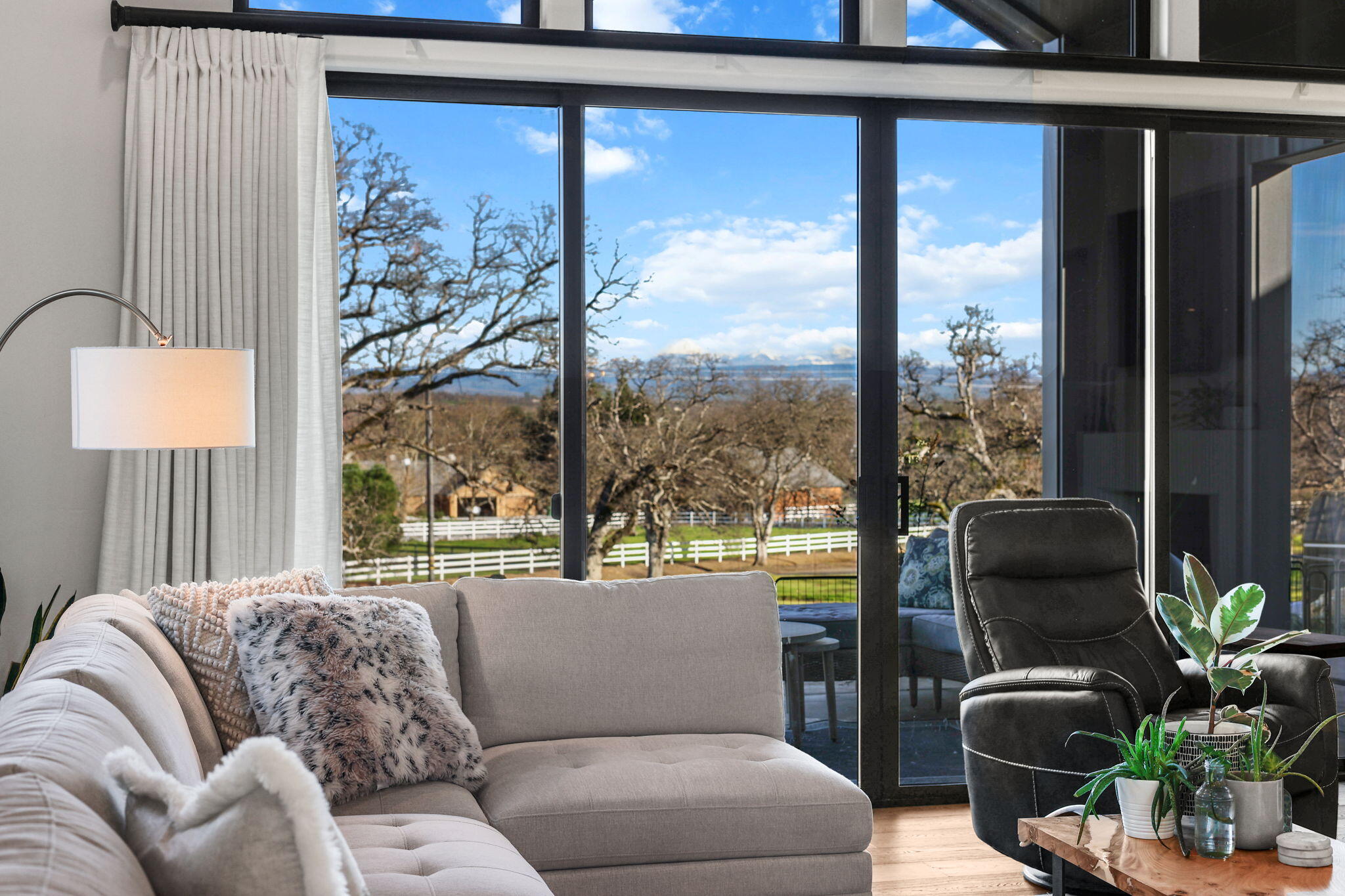 8202 Maynard Road Palo Cedro, CA 96073 - Photo 13 of 74 21-web-or-mls-8Q0A5199