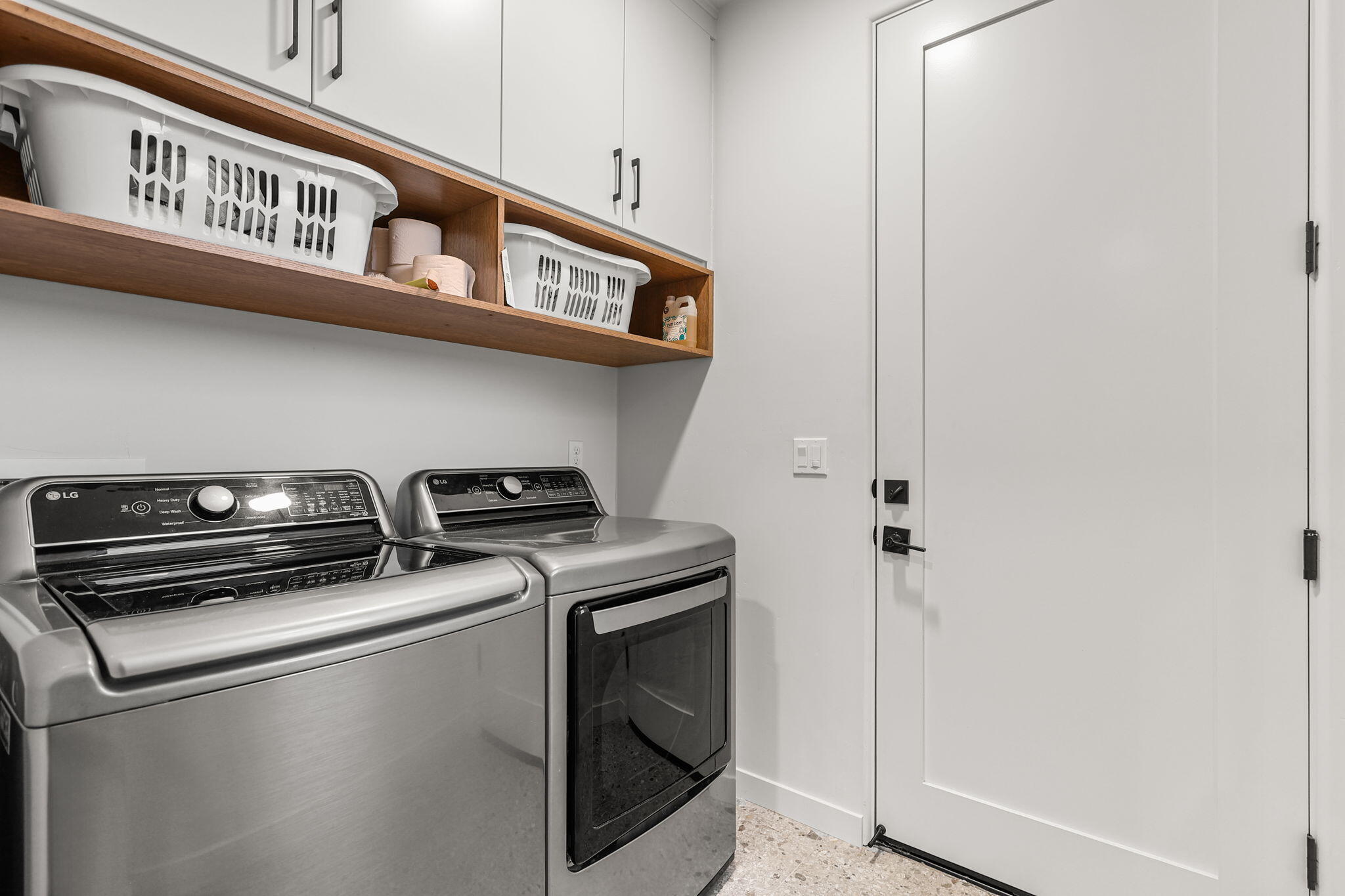 8202 Maynard Road Palo Cedro, CA 96073 - Photo 43 of 74 Main Laundry RM