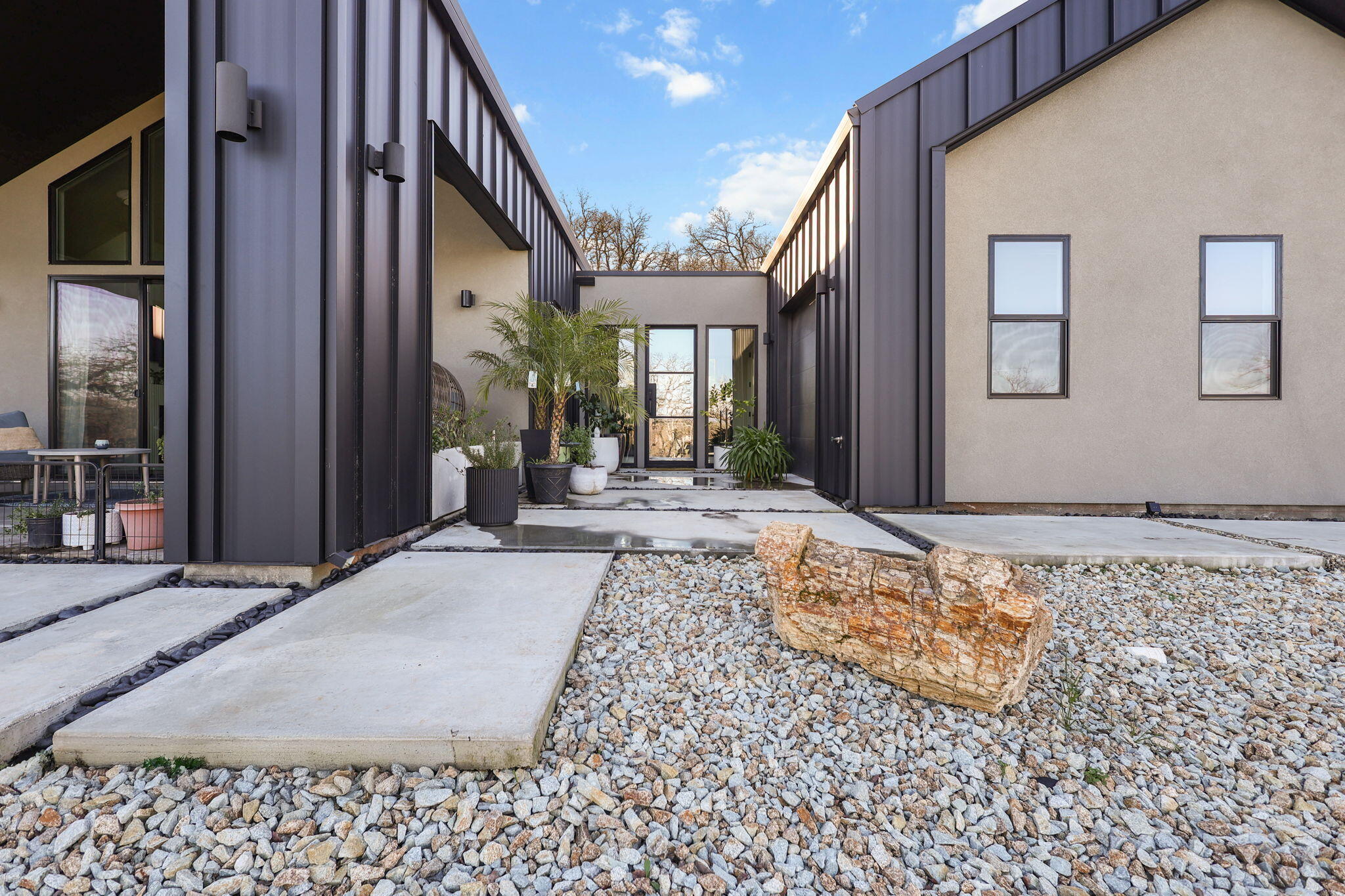 8202 Maynard Road Palo Cedro, CA 96073 - Photo 51 of 74 Entry