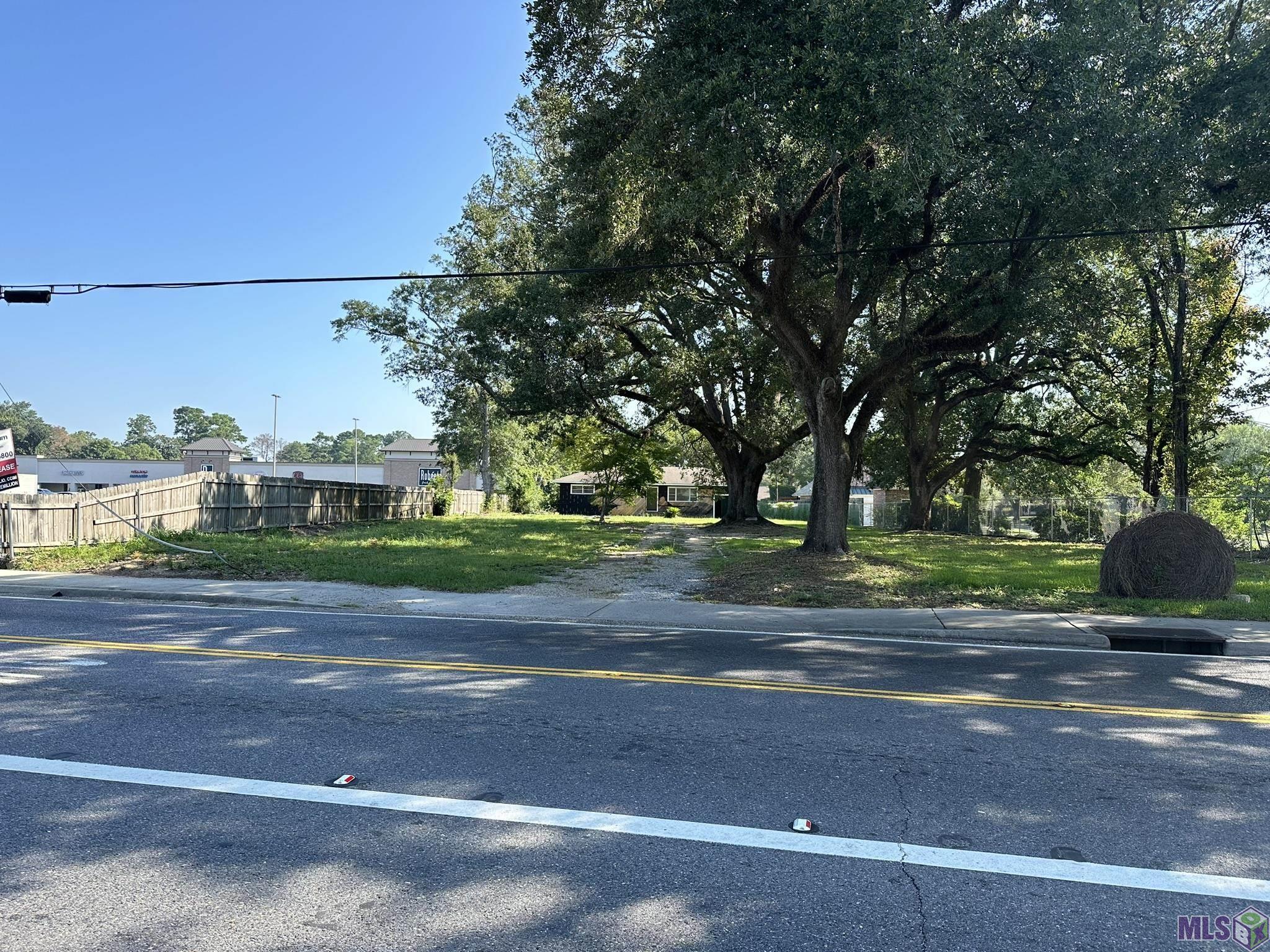 7391 Highland Road Baton Rouge, LA 70808 - Photo 2 of 17
