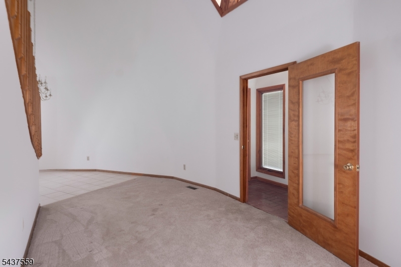 20 Sand Hill Road Flemington, NJ 08822 - Photo 7 of 32