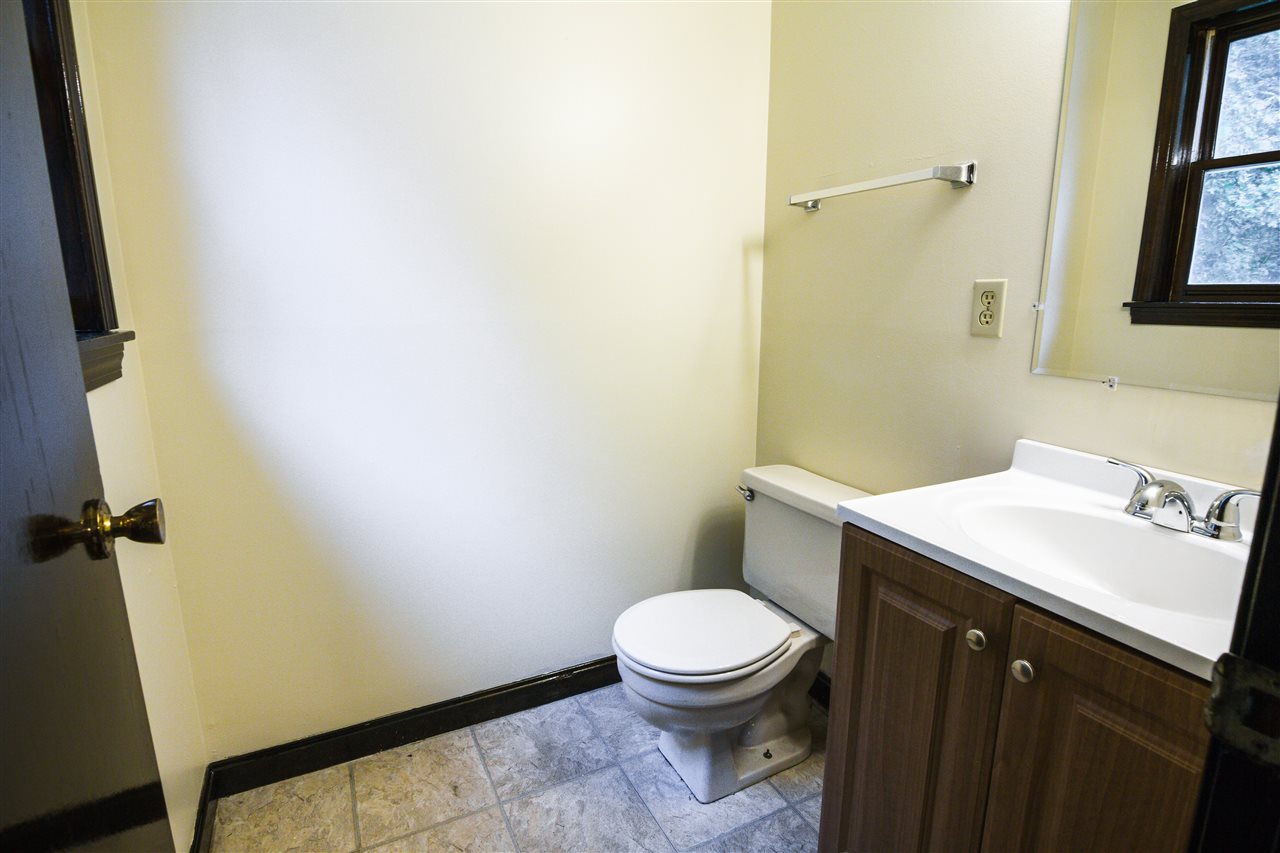 10 South Railroad Avenue, Unit R Derry, NH 03038 - Photo 14 of 16