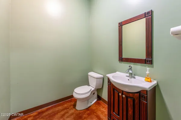 $585,000 | 54 Forest Downs Drive, Jackson, TN 38305