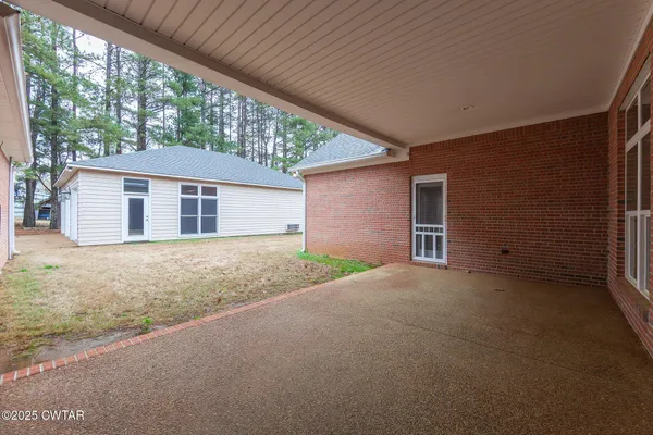 $585,000 | 54 Forest Downs Drive, Jackson, TN 38305