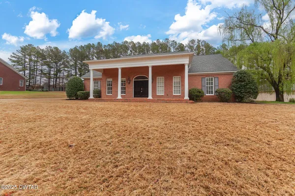 $585,000 | 54 Forest Downs Drive, Jackson, TN 38305