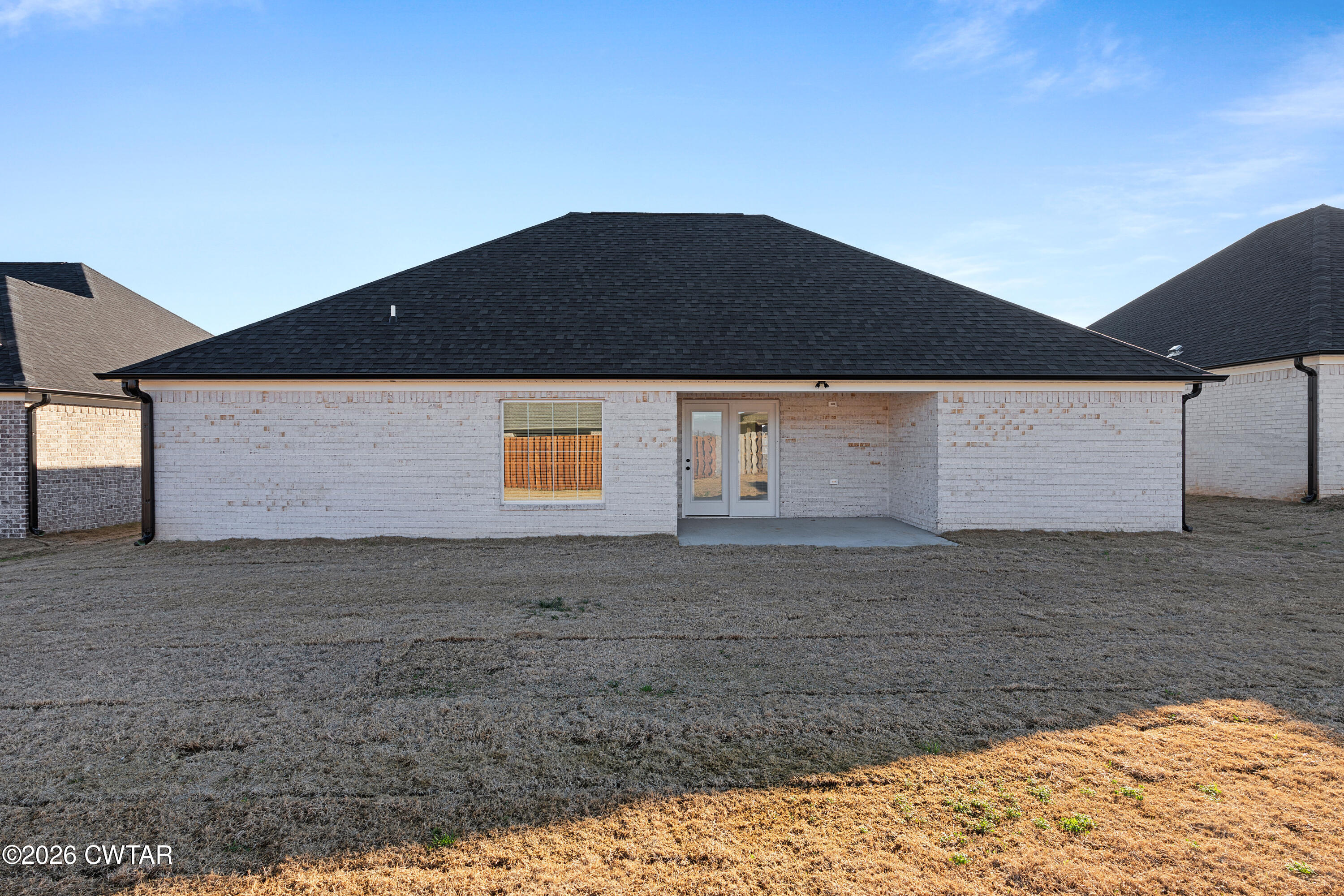 17 Easington Cove Jackson, TN 38305 - Photo 2 of 19 a front view of house with yard