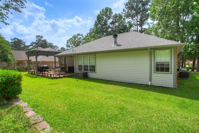 $329,000 | 1912 Rollingwood Drive, Huntsville, TX 77340