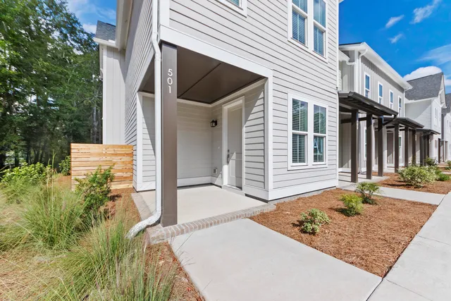$2,150 | 501 North Walnut Street, Summerville, SC 29483