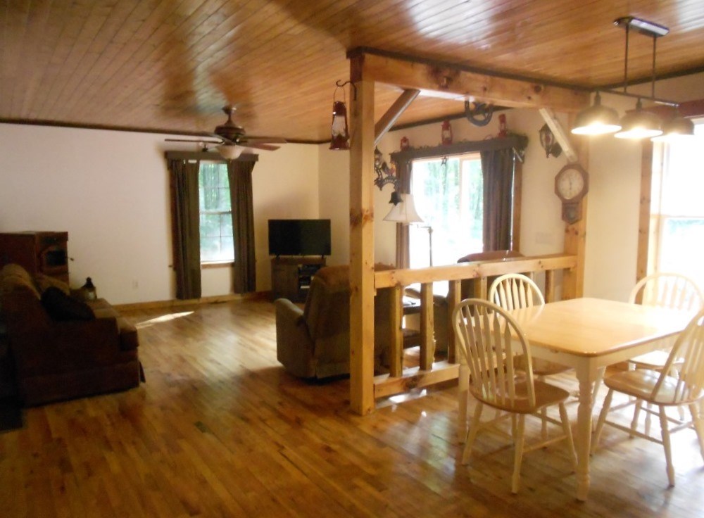 3140 South East County Line Road Shepherd, MI 48883 - Photo 6 of 38 1848769-5.JPG