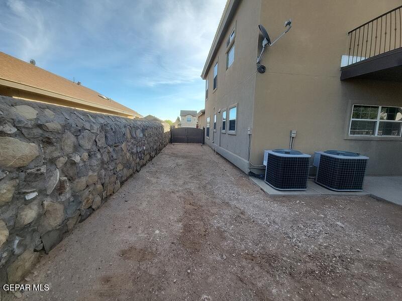 3225 Ivy Point Way El Paso, TX 79938 - Photo 30 of 35