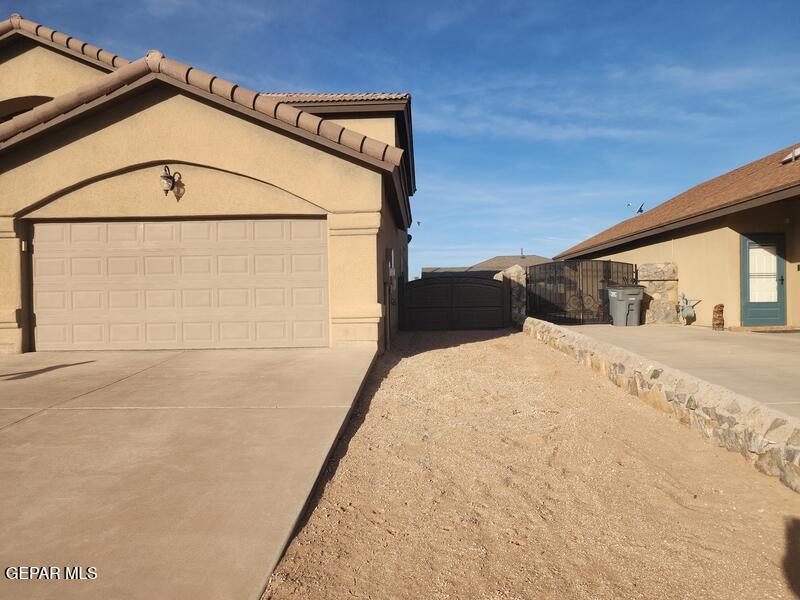 3225 Ivy Point Way El Paso, TX 79938 - Photo 34 of 35 a view of front door