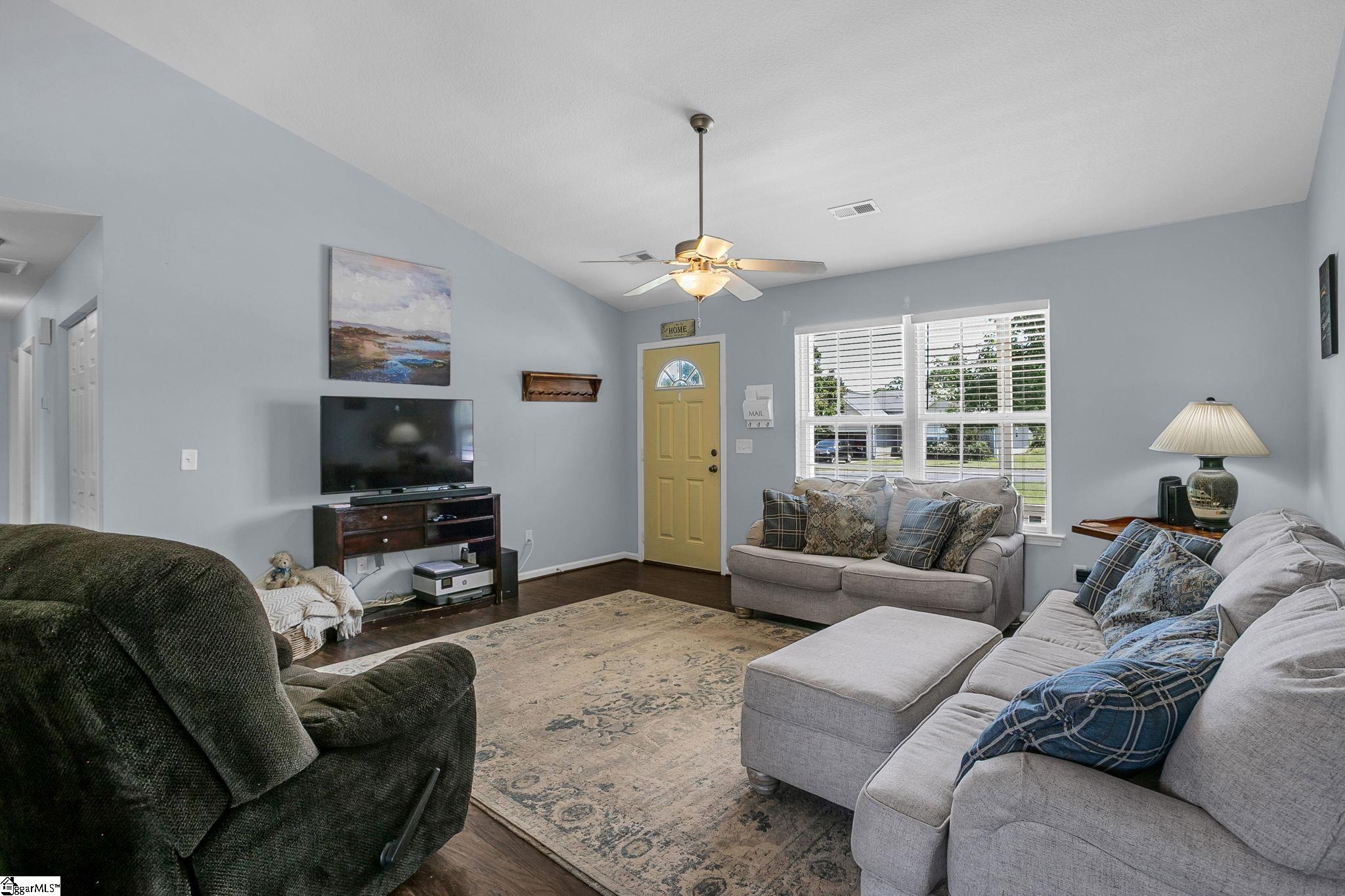 331 Bright Farm Road Duncan, SC 29334 - Photo 2 of 29