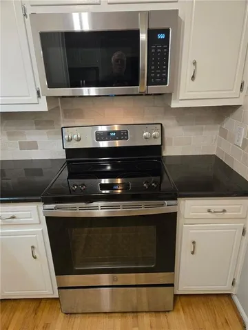 a house view with a outdoor space