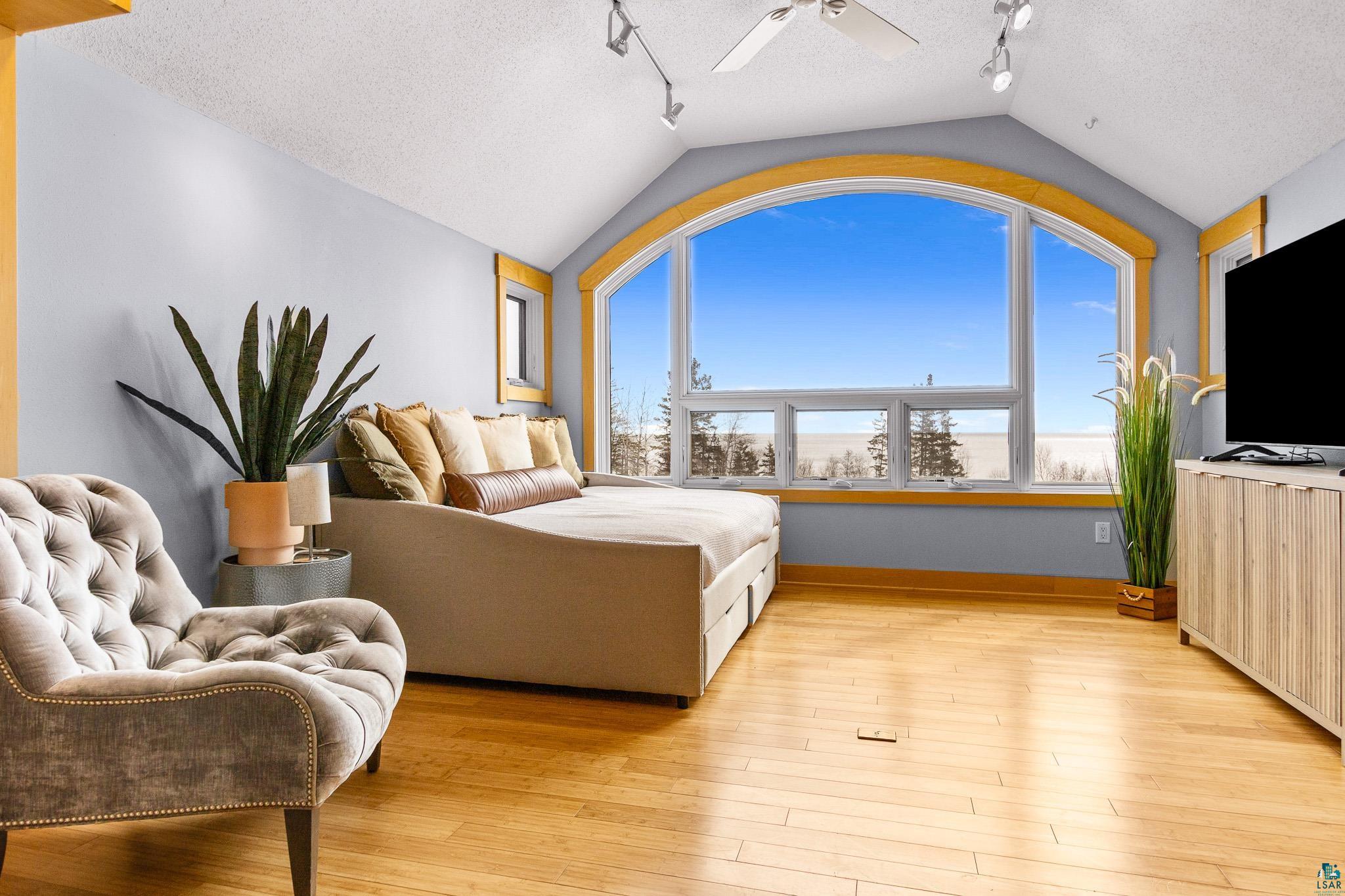 5163 Greenwood Road Duluth, MN 55804 - Photo 10 of 10 Expansive arched window offering abundant natural light