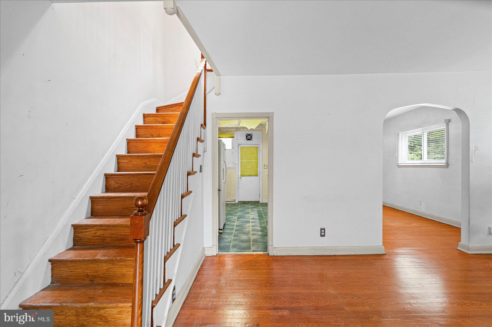 4639 Harcourt Road Baltimore, MD 21214 - Photo 3 of 31