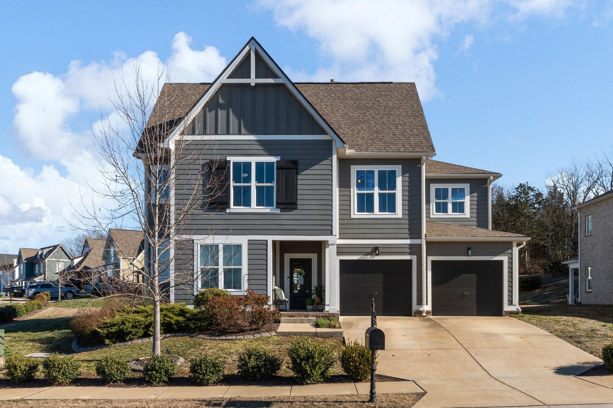 257 Croft Way Mount Juliet, TN 37122 - Photo 2 of 47 a front view of a house with garden
