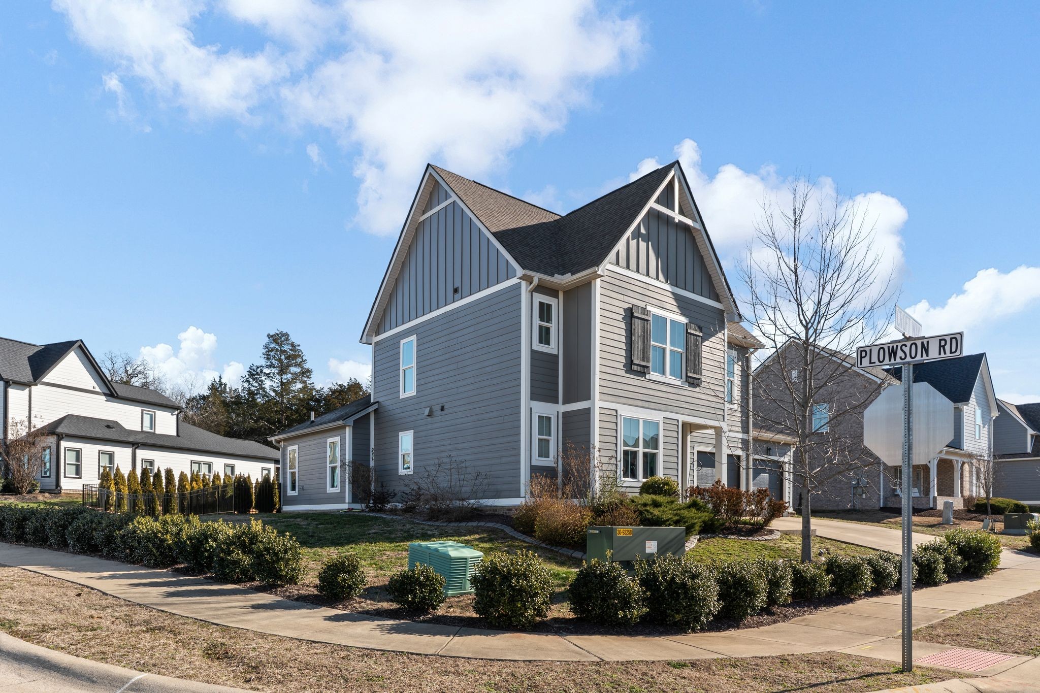 257 Croft Way Mount Juliet, TN 37122 - Photo 3 of 47 a front view of a house with a yard