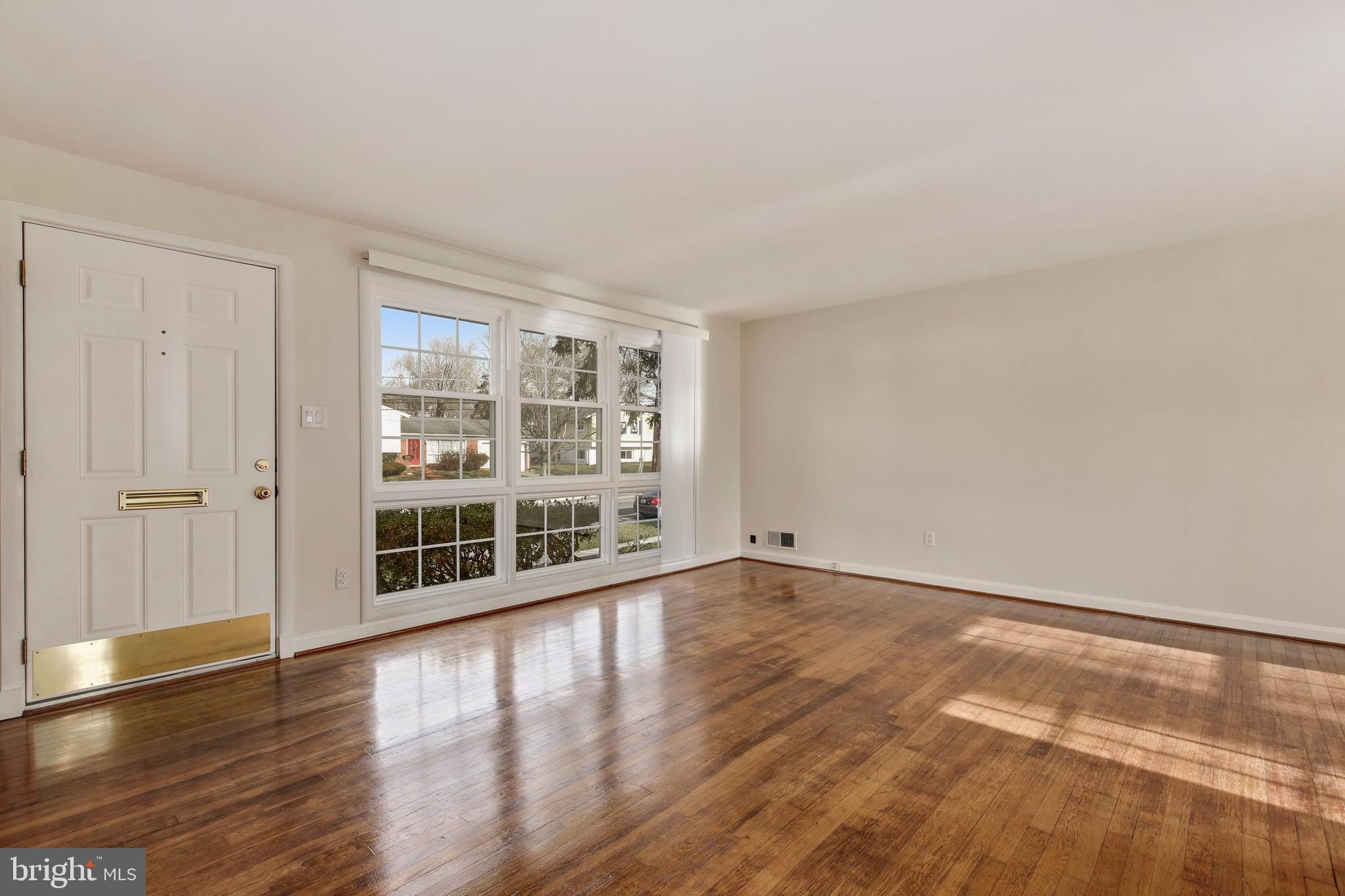 3514 May Street Wheaton, MD 20906 - Photo 6 of 36