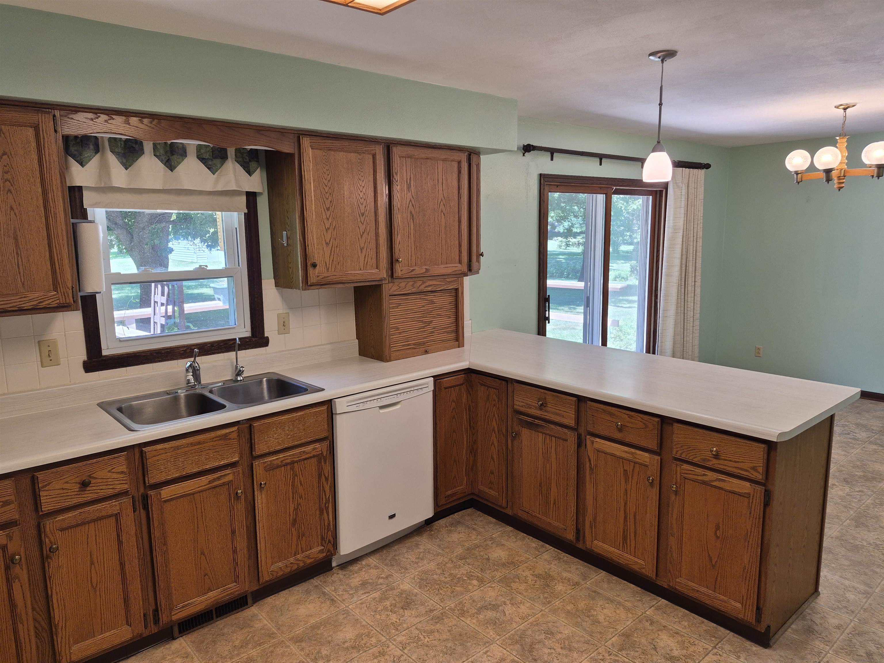 5133 North W Rotamer Road Milton, WI 53563 - Photo 10 of 61