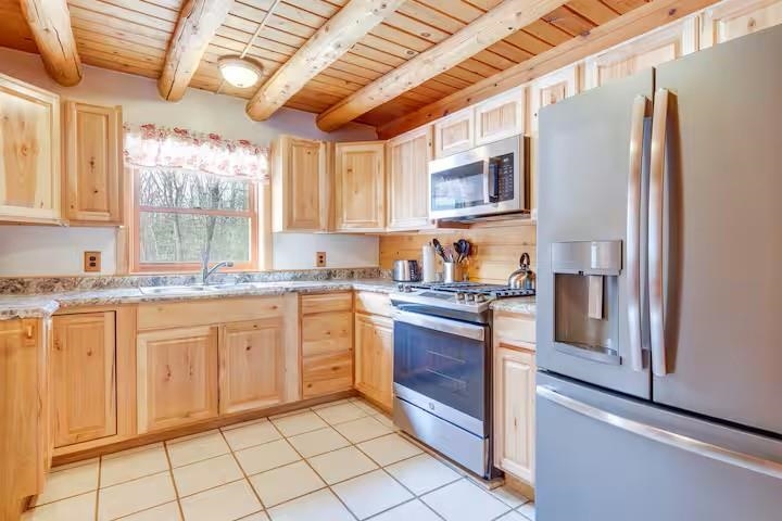 5452 Karlin Road Interlochen, MI 49643 - Photo 10 of 29