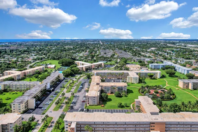 $149,900 | 2615 Northeast 1st Court, Unit 204, Boynton Beach, FL 33435