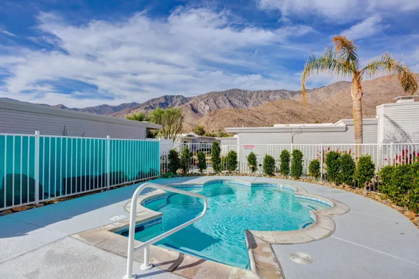 $599,000 | 2518 South Sierra Madre, Palm Springs, CA 92264