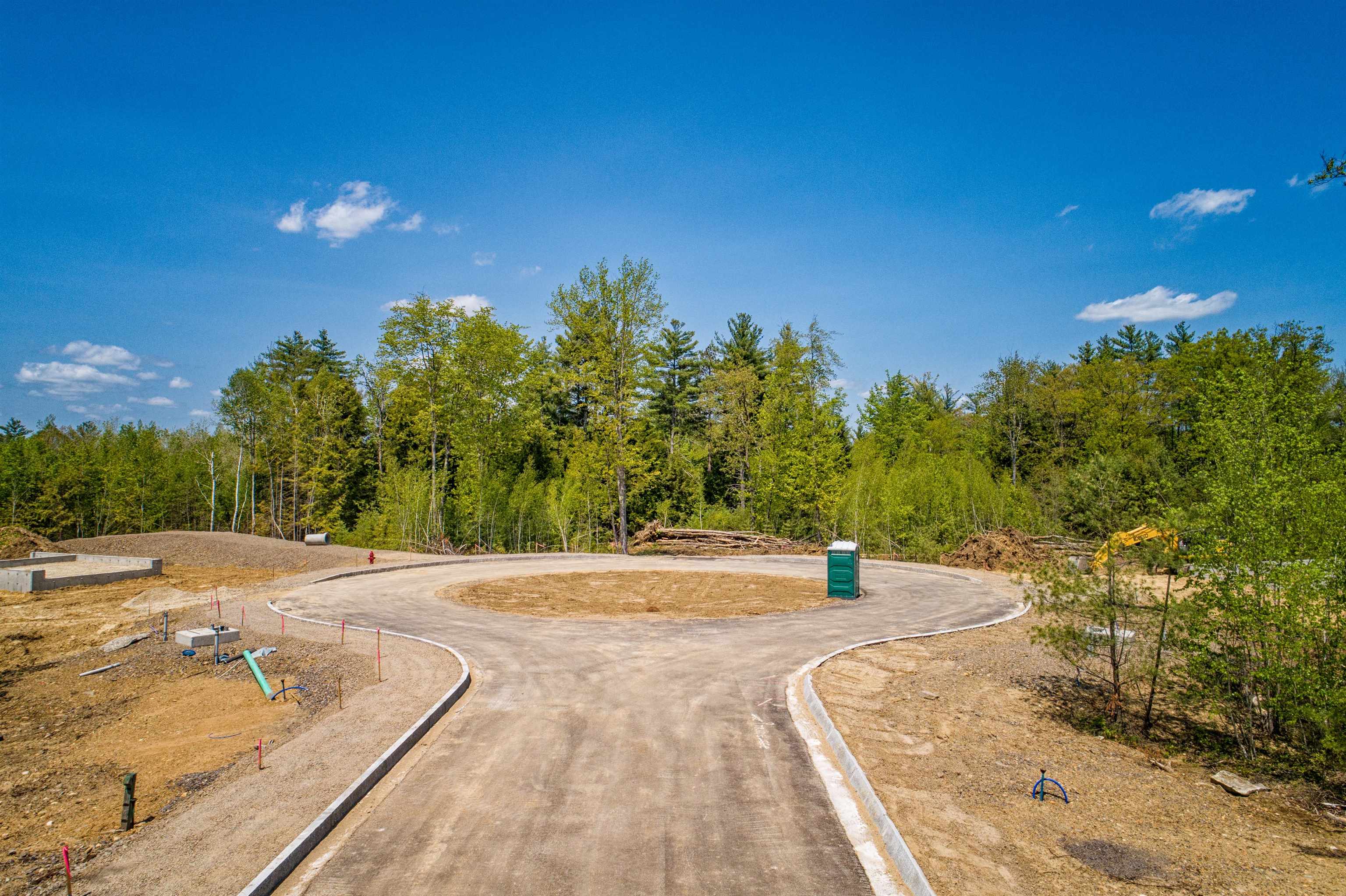 41 Freedom Drive Rochester, NH 03867 - Photo 2 of 18