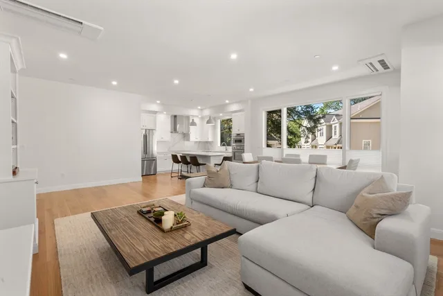 $1,299,000 | 400 Hunnewell Street, Unit 103, Needham, MA 02494