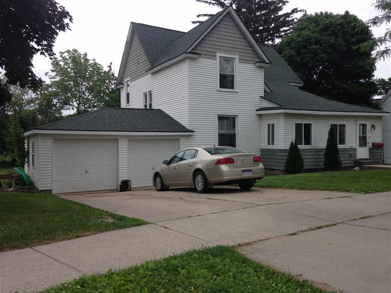 320 West Center Street Ithaca, MI 48847 - Photo 40 of 42 1813183-39.JPG