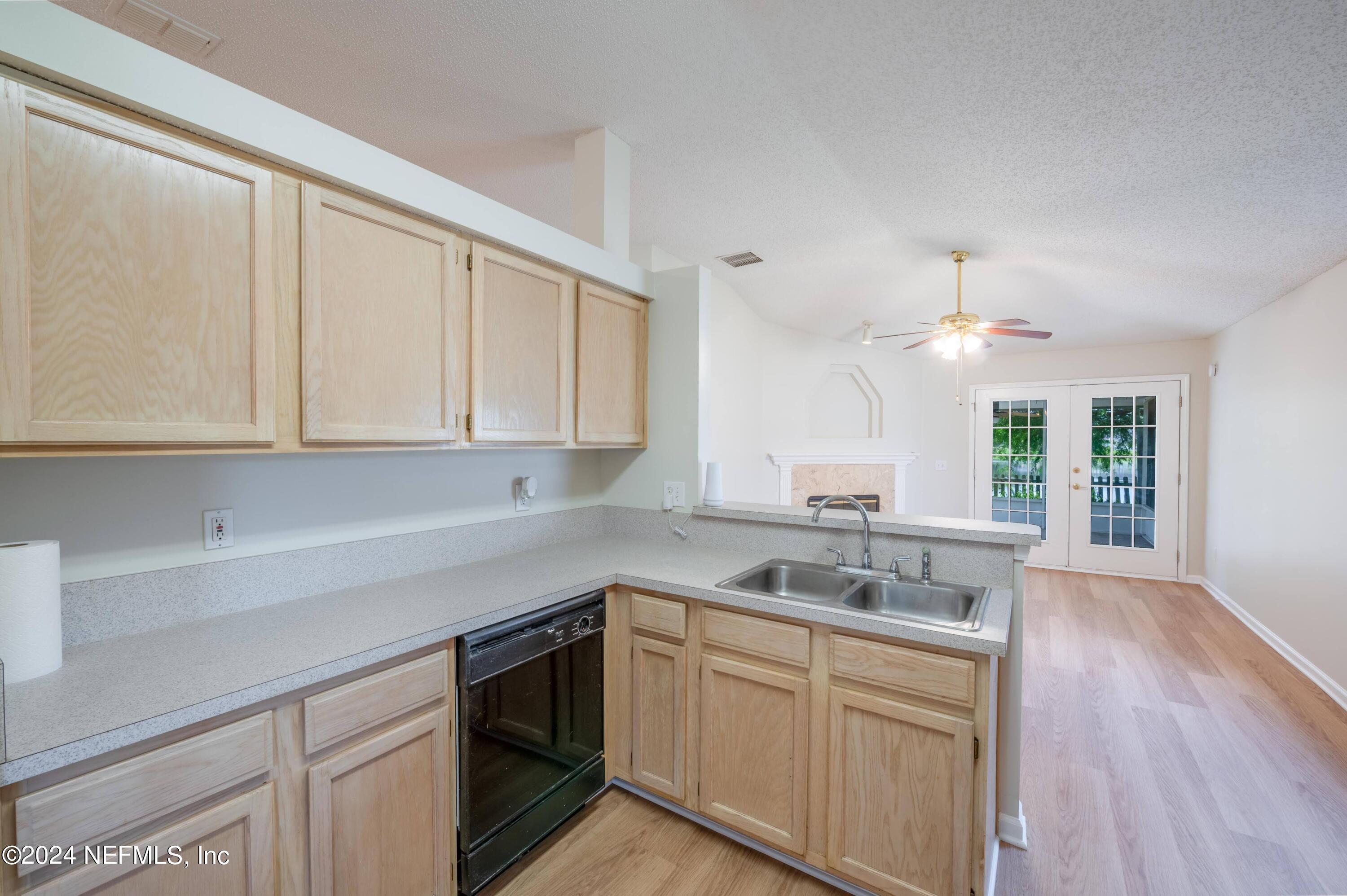 12760 Copper Springs Road Jacksonville, FL 32246 - Photo 3 of 47 2024_07_04 12760 Copper Springs Rd-109-k