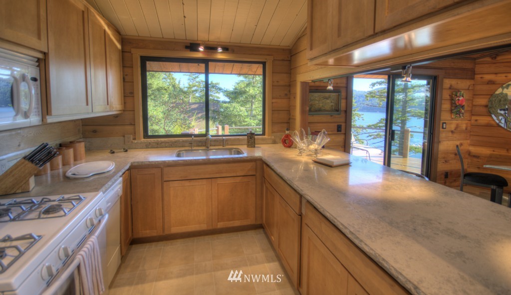 61 Myth Road Orcas Island, WA 98245 - Photo 15 of 25 Gallery Image 15
