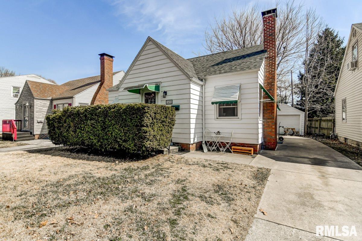 2408 South 8th Street Springfield, IL 62703 - Photo 1 of 20