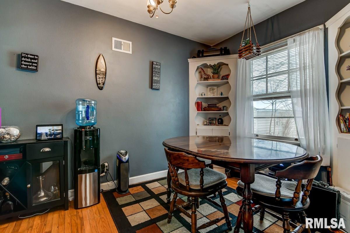 2408 South 8th Street Springfield, IL 62703 - Photo 6 of 20
